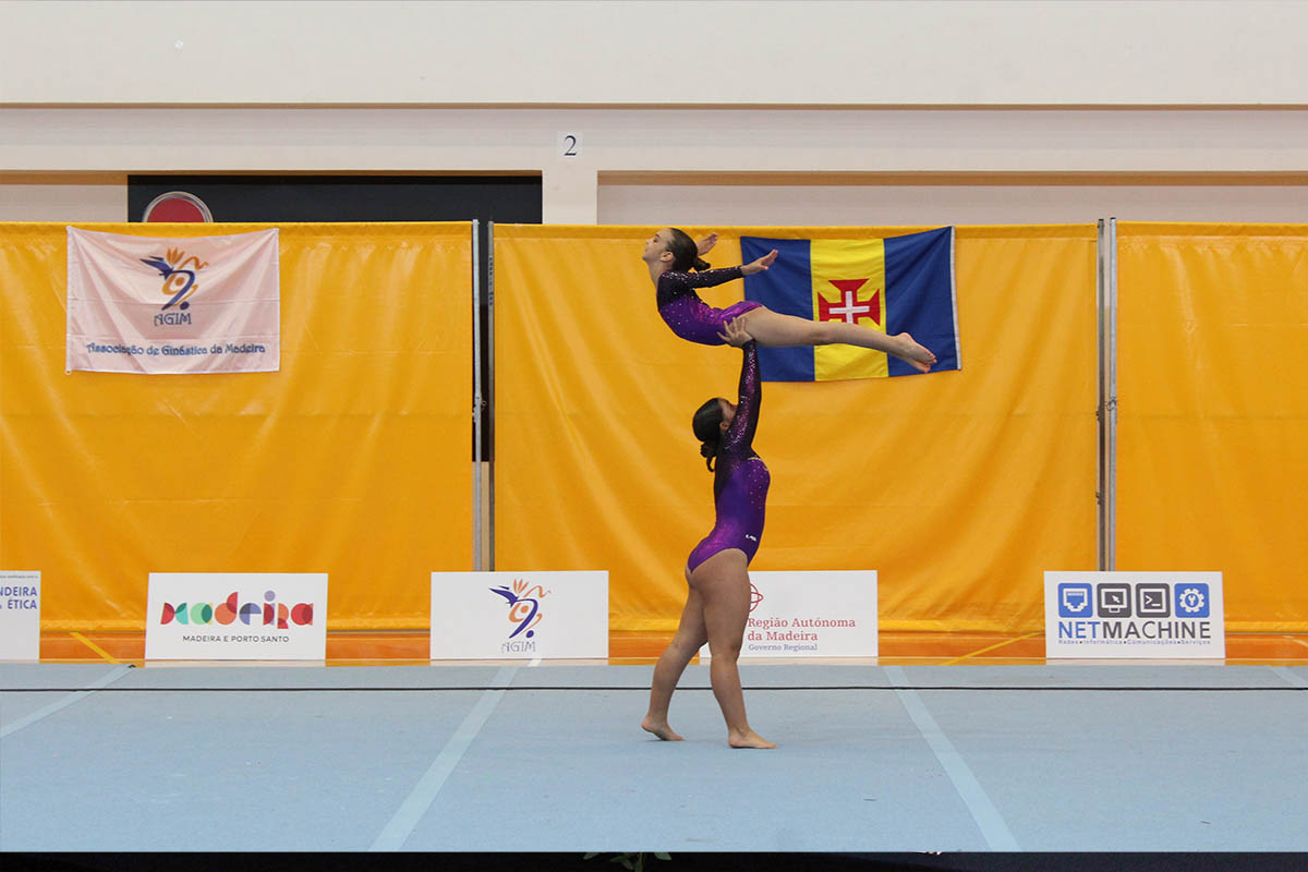 Ação de Formação de Ginástica Acrobática
